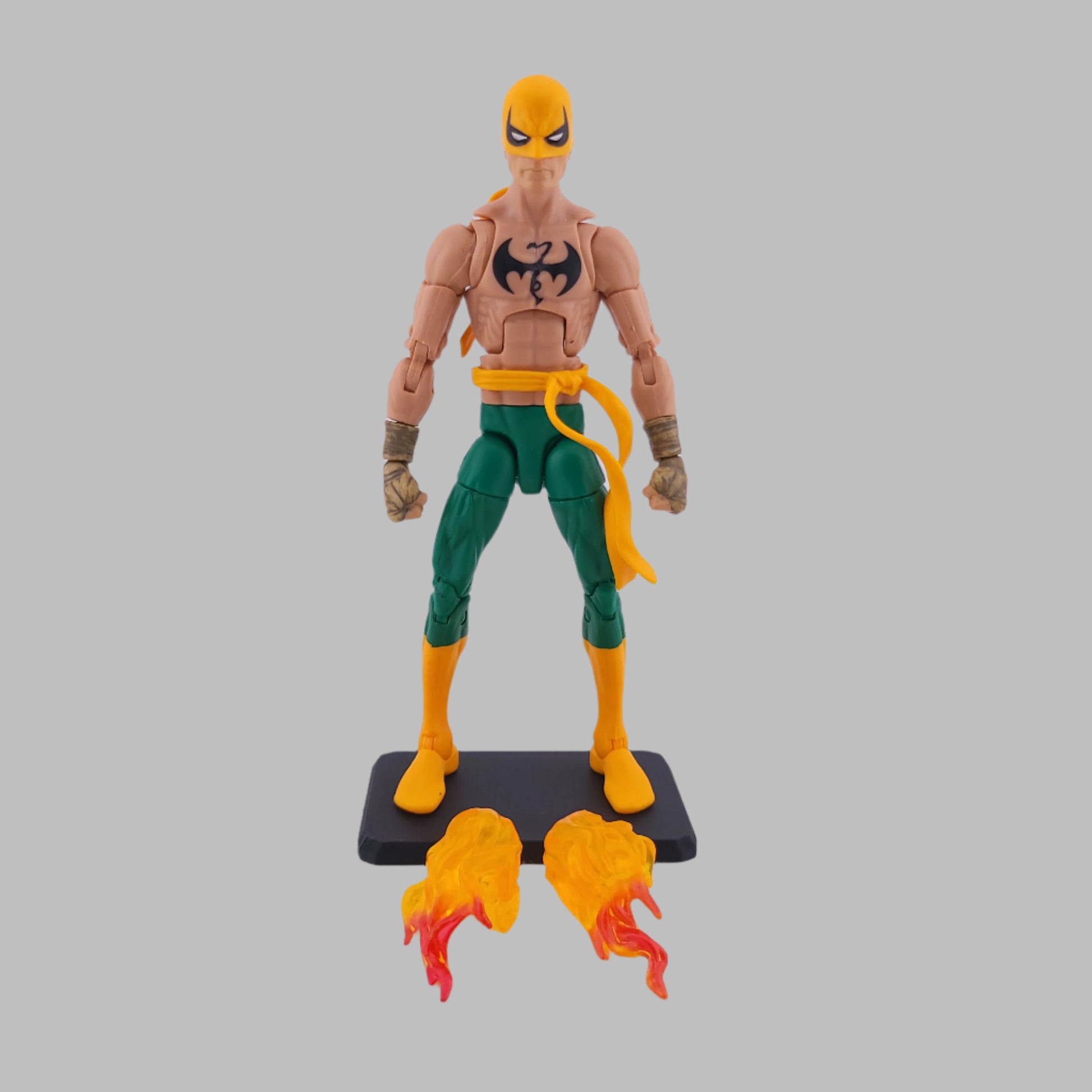 Marvel Legends Iron Fist (The Defenders 4-Pack Amazon Exclusive)