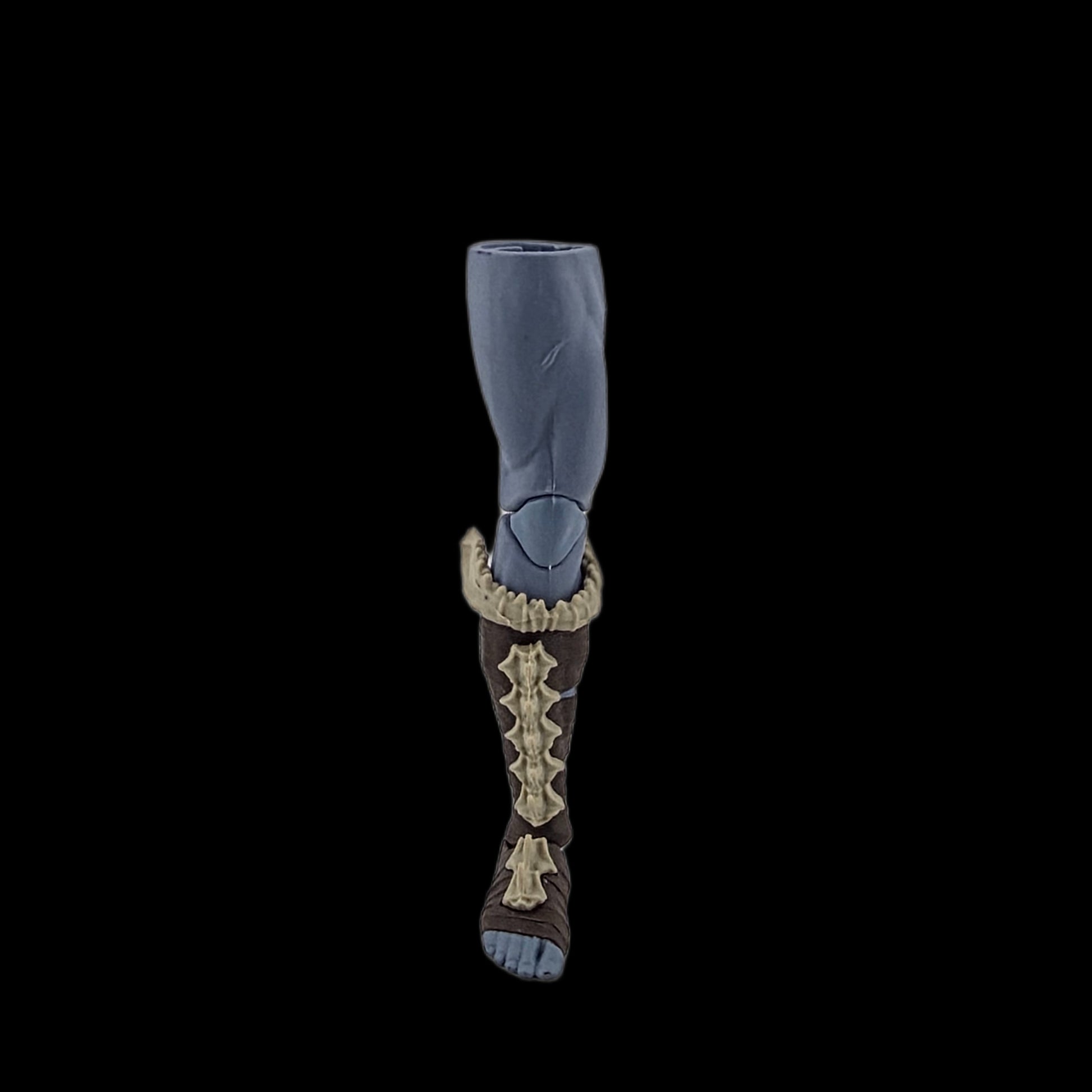 Attuma Right Leg
