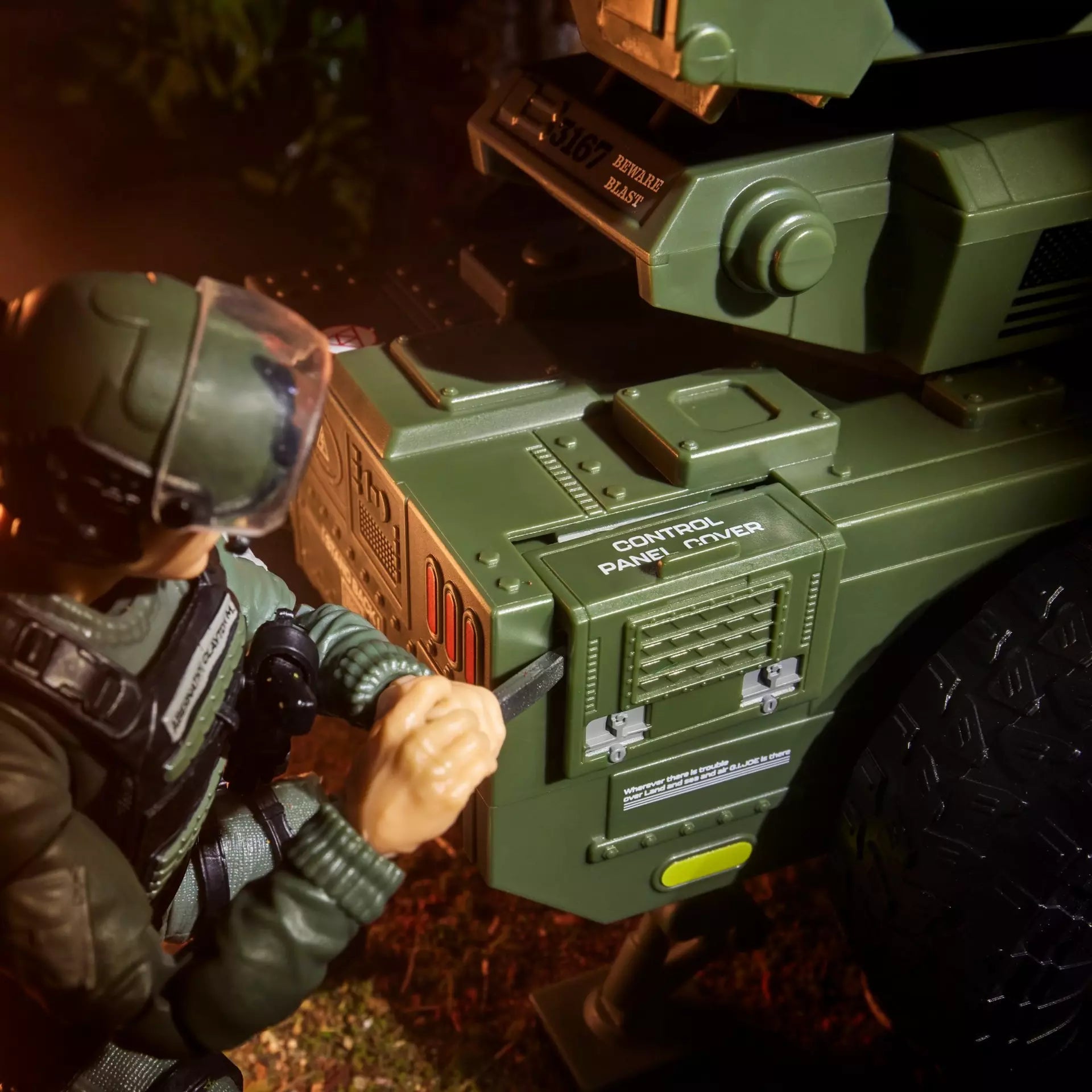 GI Joe Classified Series Clayton “Hawk” Abernathy with M.M.S. (Mobile Missile System)