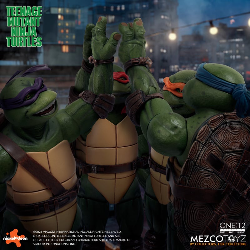 Mezco Toyz One:12 Collective Teenage Mutant Ninja Turtles (1990)