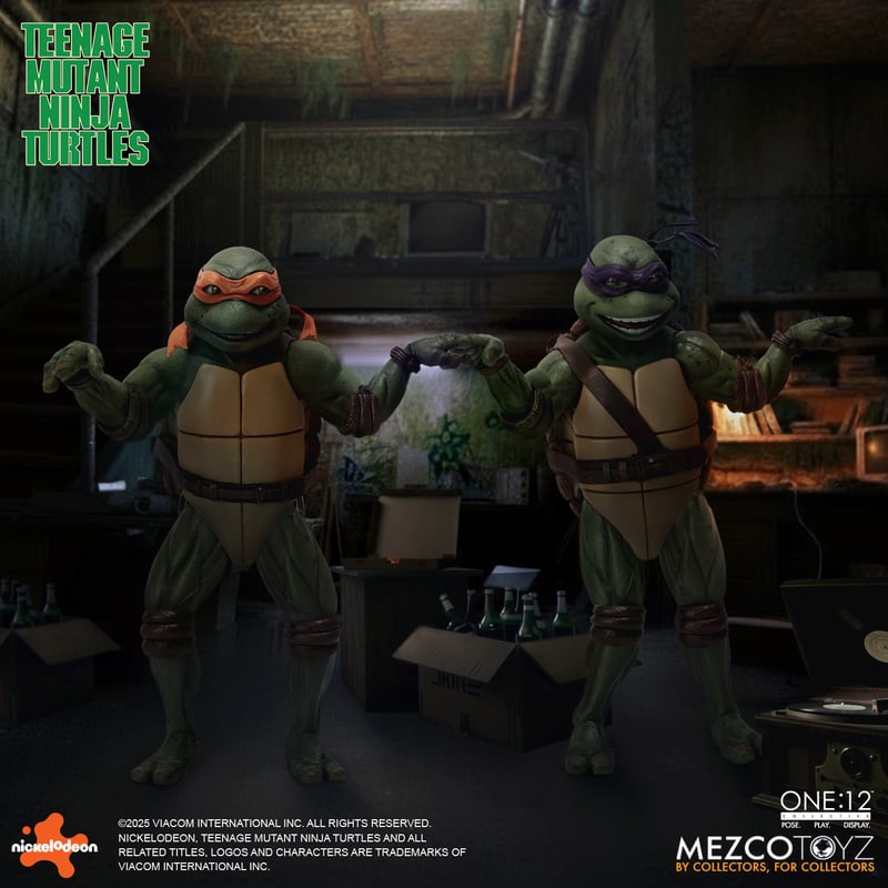 Mezco Toyz One:12 Collective Teenage Mutant Ninja Turtles (1990)